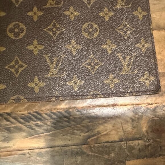 Authentic Louis Vuitton Randonnée Pouch - Picture 4 of 7